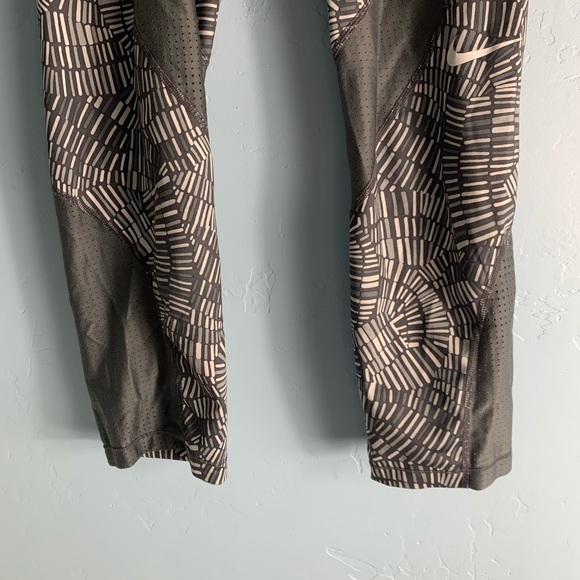 Nike Dri-Fit Grey Leggings - Picture 3 of 8